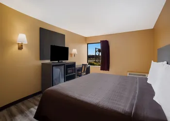 Econo Lodge Allentown North hotel thumbnail 7
