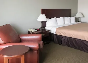 Quality Inn Winder hotel thumbnail 5