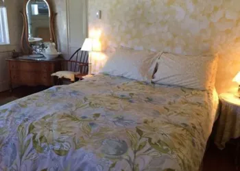 Secret Garden Inn and Cottages hotel thumbnail 4