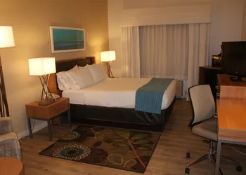 Holiday Inn Express Pittsburgh North by IHG hotel thumbnail 4