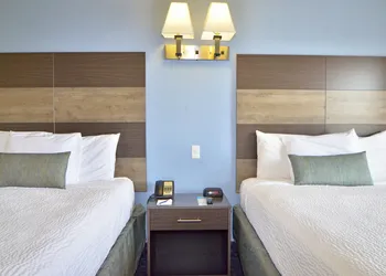 Coastal Palms Inn & Suites hotel thumbnail 5