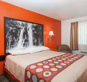 Super 8 by Wyndham Cloverdale Wine Country hotel detail image 5