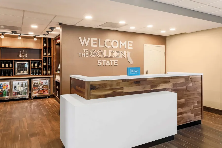 Hampton Inn & Suites Windsor - Sonoma Wine Country hotel detail image 6