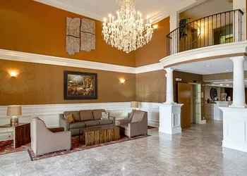Quality Suites San Antonio Northeast hotel thumbnail 7