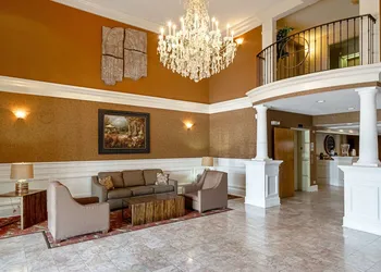 Quality Suites San Antonio Northeast hotel thumbnail 7