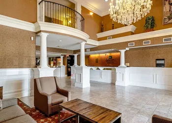 Quality Suites San Antonio Northeast hotel thumbnail 8