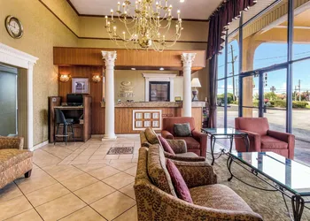 Econo Lodge Inn & Suites Griffin North hotel thumbnail 2