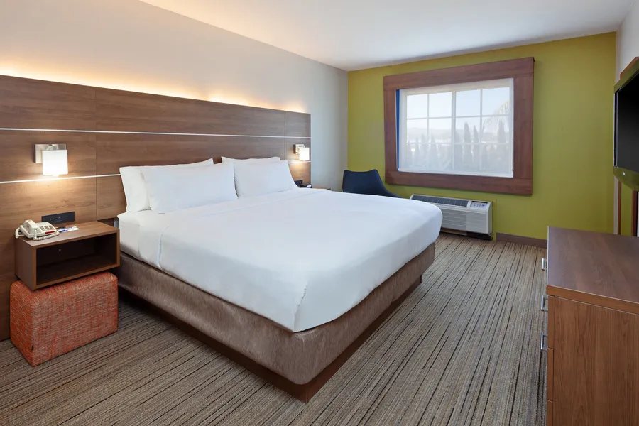 Holiday Inn Express Hotel & Suites San Diego-Escondido by IHG hotel detail image 2
