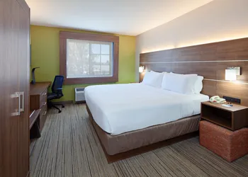 Holiday Inn Express Hotel & Suites San Diego-Escondido by IHG hotel thumbnail 4