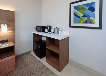 Holiday Inn Express Hotel & Suites San Diego-Escondido by IHG hotel thumbnail 5