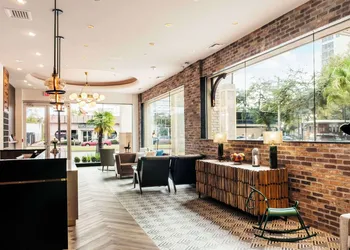 St Charles Coach House, an Ascend Collection Hotel hotel thumbnail 3