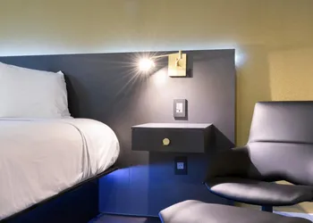 Glen Capri Inn & Suites - Burbank Universal hotel thumbnail 8