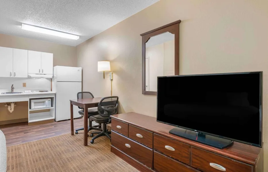 Extended Stay America Select Suites Phoenix Mesa West hotel detail image 6