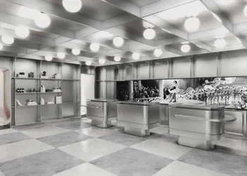 Revery Toronto Downtown, Curio Collection by Hilton hotel thumbnail 2