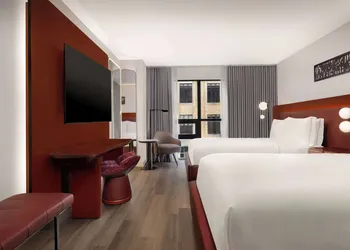 Revery Toronto Downtown, Curio Collection by Hilton hotel thumbnail 7