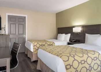 Baymont by Wyndham Kingsland hotel thumbnail 7