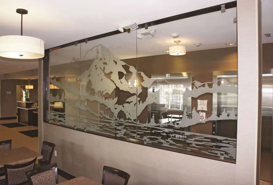 La Quinta Inn & Suites by Wyndham Bellingham hotel detail image 2