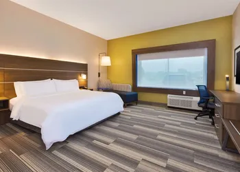 Holiday Inn Express & Suites Milan – Sandusky Area by IHG hotel thumbnail 6