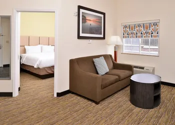 Candlewood Suites Winchester by IHG hotel thumbnail 6