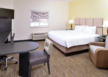 Candlewood Suites Winchester by IHG hotel thumbnail 8