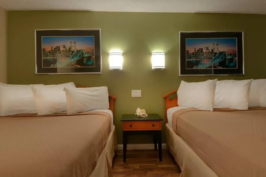 Vagabond Inn Bakersfield South hotel detail image 6