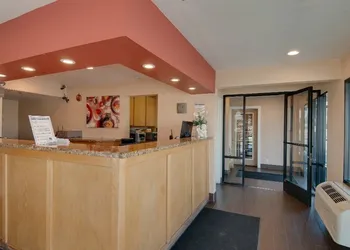 Vagabond Inn Bakersfield South hotel thumbnail 3