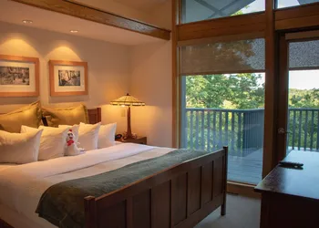 The Crescent Hotel and Spa hotel thumbnail 8