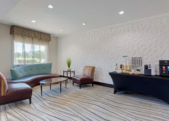Best Western Plus Arlington North Hotel & Suites hotel thumbnail 2