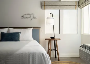 Hotel Indigo San Diego Del Mar by IHG hotel thumbnail 3