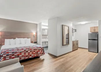 Red Roof Inn Southfield hotel thumbnail 6