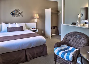Lovers Point Inn hotel thumbnail 2