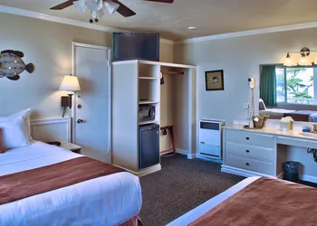 Lovers Point Inn hotel thumbnail 5