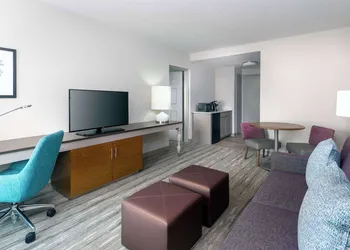 Hilton Garden Inn Charlotte Uptown hotel thumbnail 6