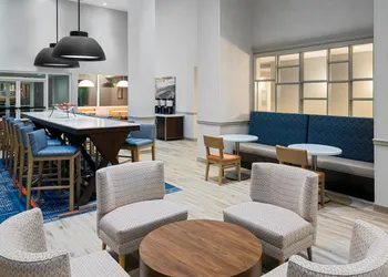 Hampton Inn & Suites Charlottesville-At the University hotel thumbnail 4