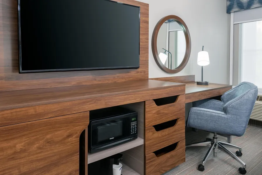 Hampton Inn & Suites Charlottesville-At the University hotel detail image 6