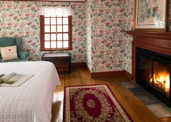 Waldo Emerson Inn hotel thumbnail 6