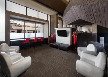 Ramada Plaza by Wyndham Regina Downtown hotel thumbnail 5