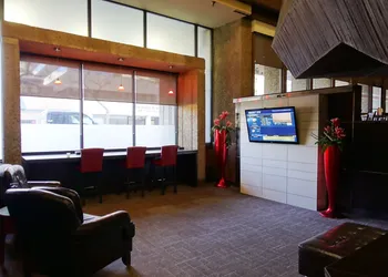 Ramada Plaza by Wyndham Regina Downtown hotel thumbnail 7