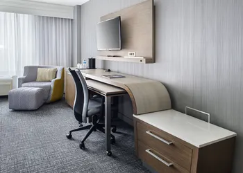 Courtyard by Marriott Charlotte City Center hotel thumbnail 4