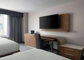 Courtyard by Marriott Charlotte City Center hotel thumbnail 8