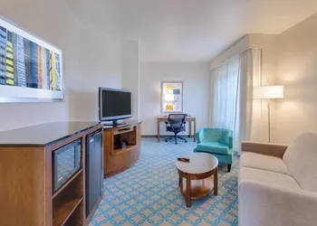 Fairfield Inn & Suites by Marriott San Francisco Airport hotel thumbnail 7