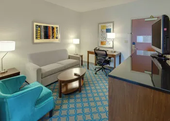 Fairfield Inn & Suites by Marriott San Francisco Airport hotel thumbnail 8