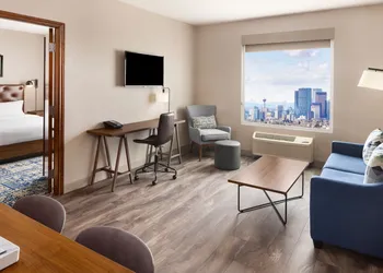 Four Points by Sheraton Calgary Airport hotel thumbnail 8
