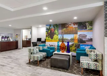 Clarion Pointe Charlottesville hotel thumbnail 4