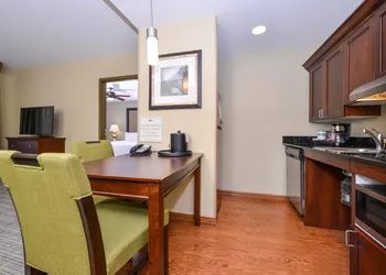 Homewood Suites by Hilton Fresno hotel thumbnail 8