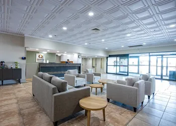 Quality Inn & Suites hotel thumbnail 2