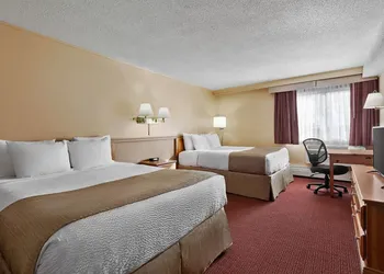 Quality Inn & Suites hotel thumbnail 6