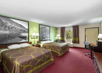 Super 8 by Wyndham Eureka Springs hotel thumbnail 7