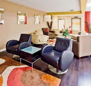 La Quinta Inn & Suites by Wyndham Memphis Airport Graceland hotel detail image 4