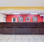 La Quinta Inn & Suites by Wyndham Memphis Airport Graceland hotel detail image 5
